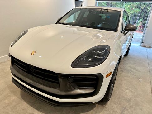 Used 2023 Porsche Macan Turbo AWD/4WD image 1