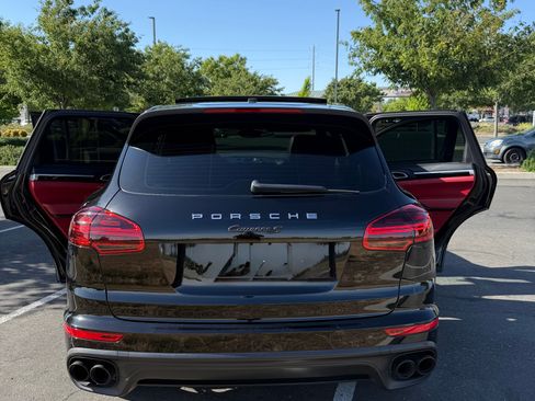 Used 2016 Porsche Cayenne S AWD/4WD image 14