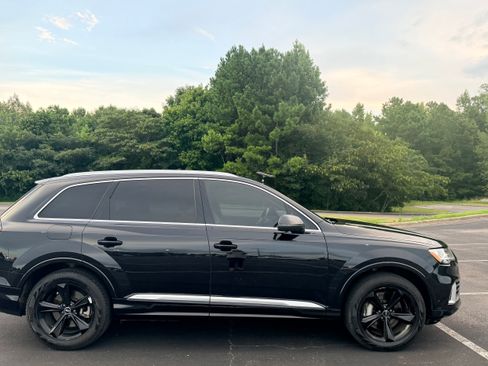 Used 2021 Audi Q7 2.0T Premium w/ Convenience Package AWD/4WD image 5