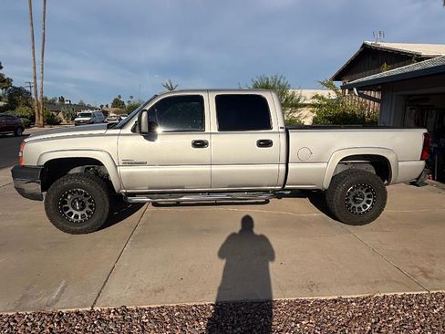 Used 2007 Chevrolet Silverado 2500 LT w/ Heavy-Duty Power Package AWD/4WD image 10