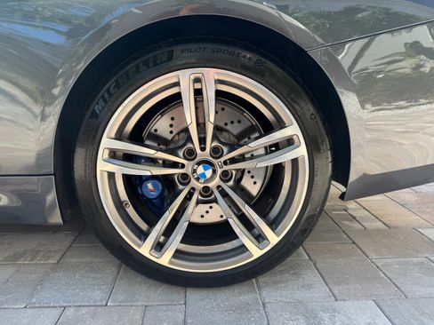 Used 2015 BMW M4 Convertible image 21