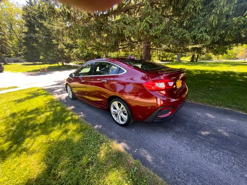 Used 2016 Chevrolet Cruze Premier FWD image 17