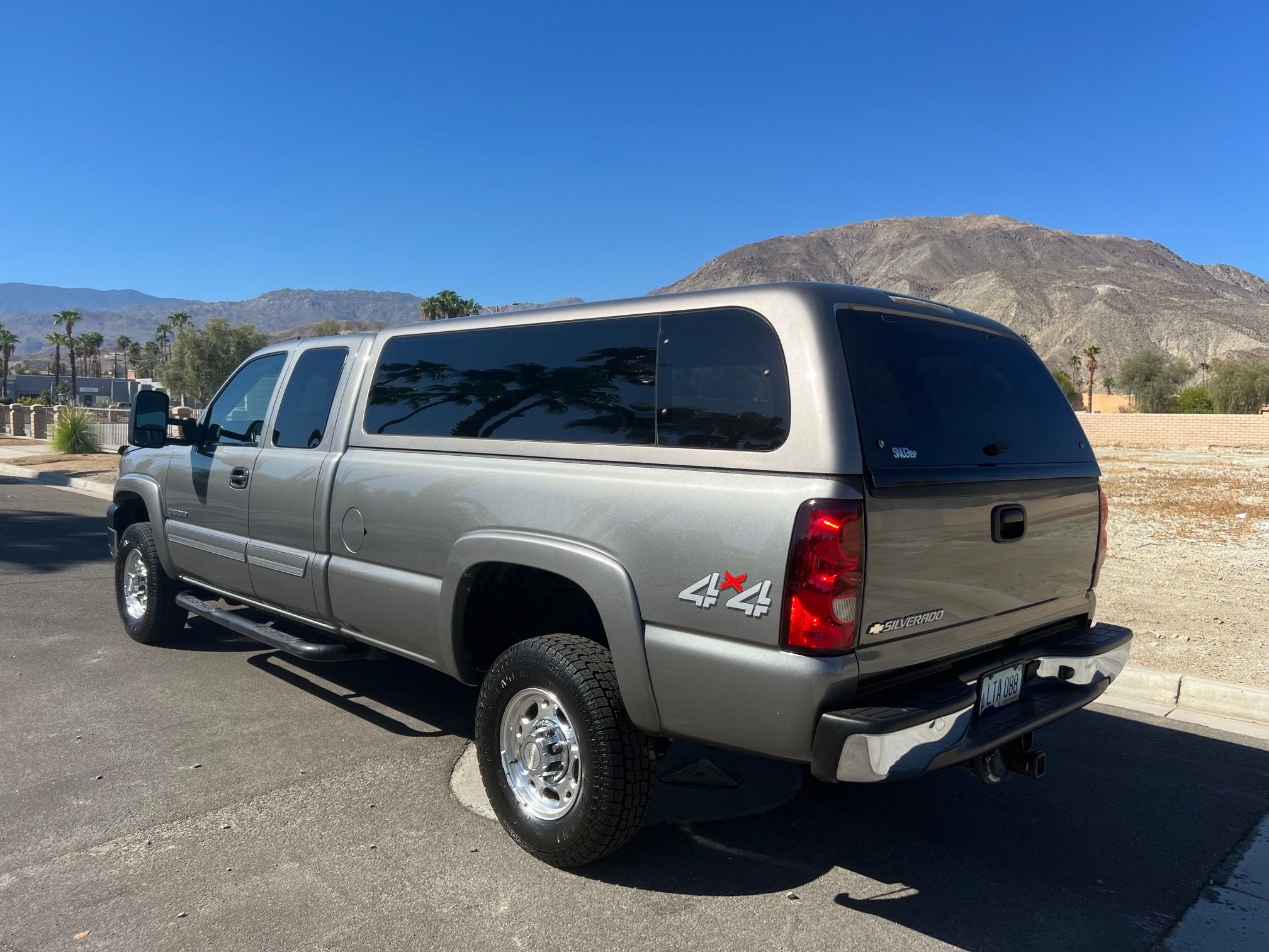 Used 2006 Chevrolet Silverado 2500 LT w/ Onstar Plus Package AWD/4WD image 9