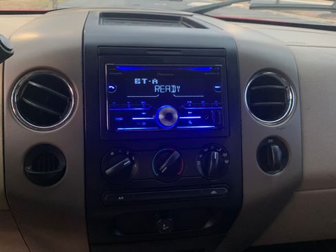 Used 2004 Ford F150 XLT image 9