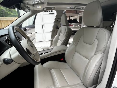 Used 2024 Volvo XC90 T8 Ultimate w/ Protection Package Premier AWD/4WD image 6