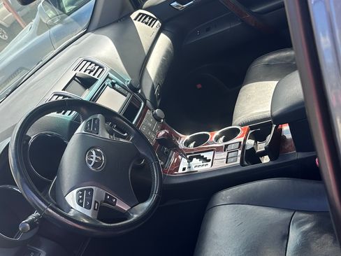 Used 2013 Toyota Highlander Limited image 12