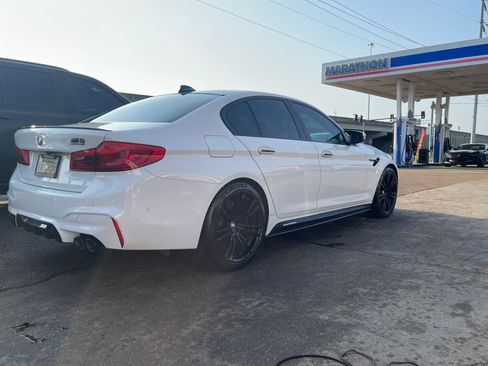 Used 2018 BMW M5 w/ Executive Package image 2