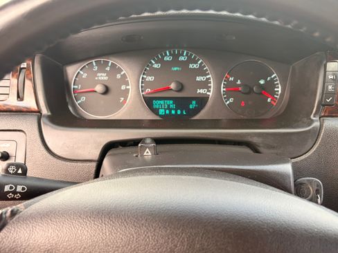 Used 2012 Chevrolet Impala LTZ FWD image 15