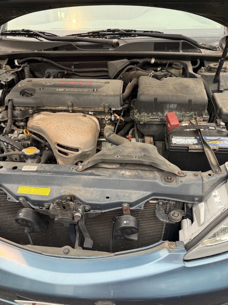 Used 2004 Toyota Camry LE w/ Preferred Accessory Pkg FWD image 5