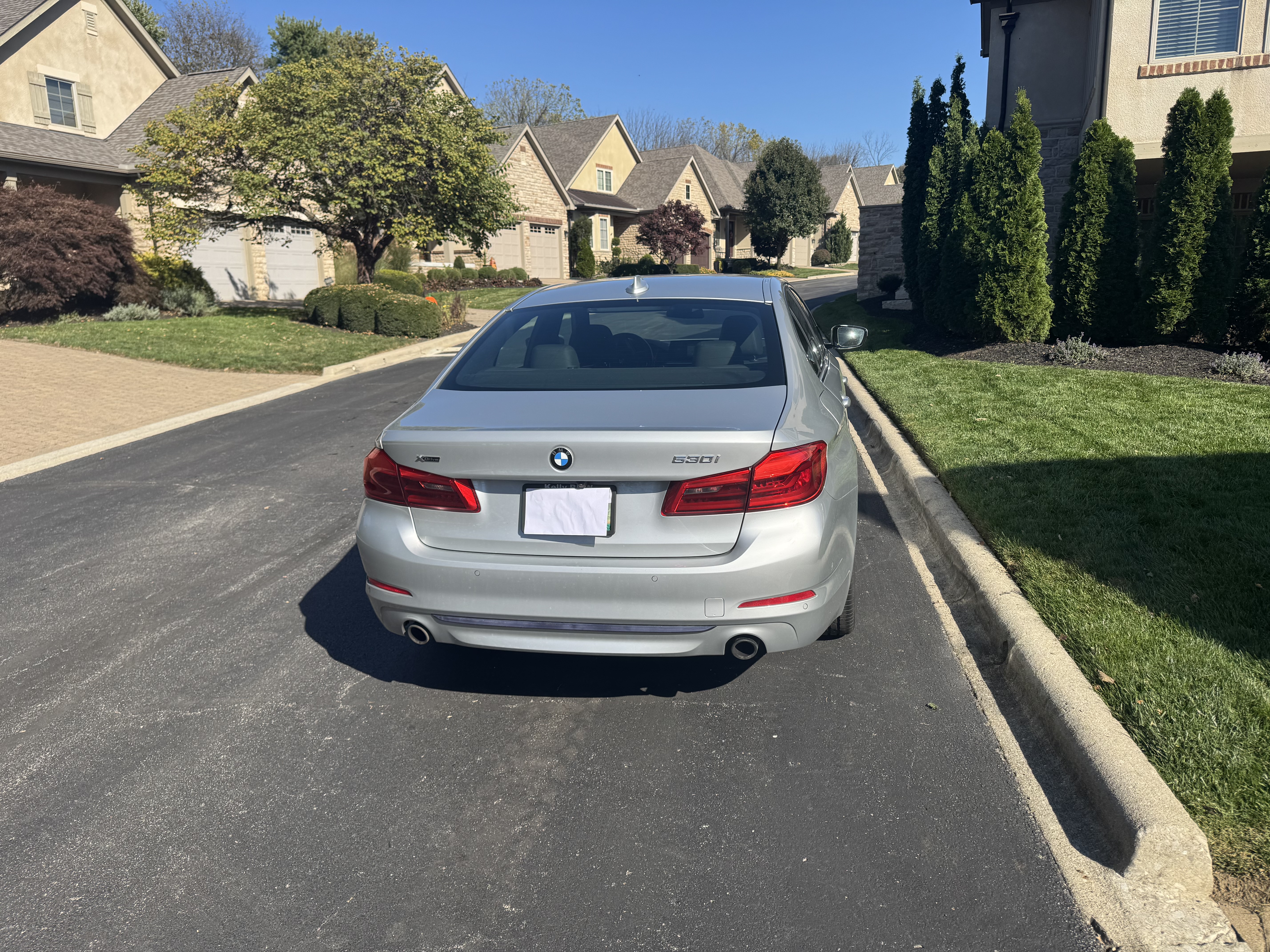 Used 2019 BMW 530i xDrive w/ Premium Package AWD/4WD image 2