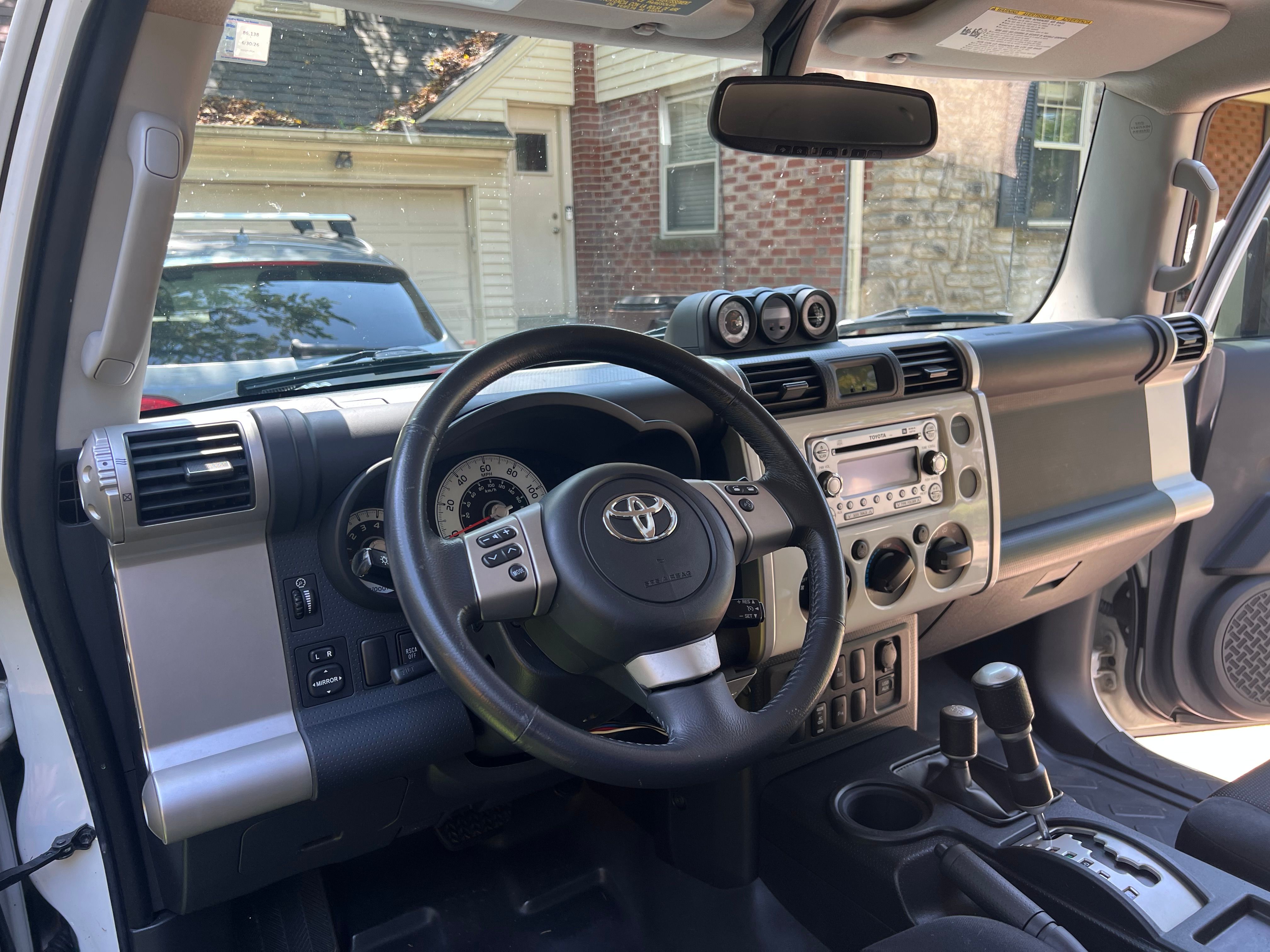 Used 2013 Toyota FJ Cruiser 4WD w/ Upgrade Pkg image 14