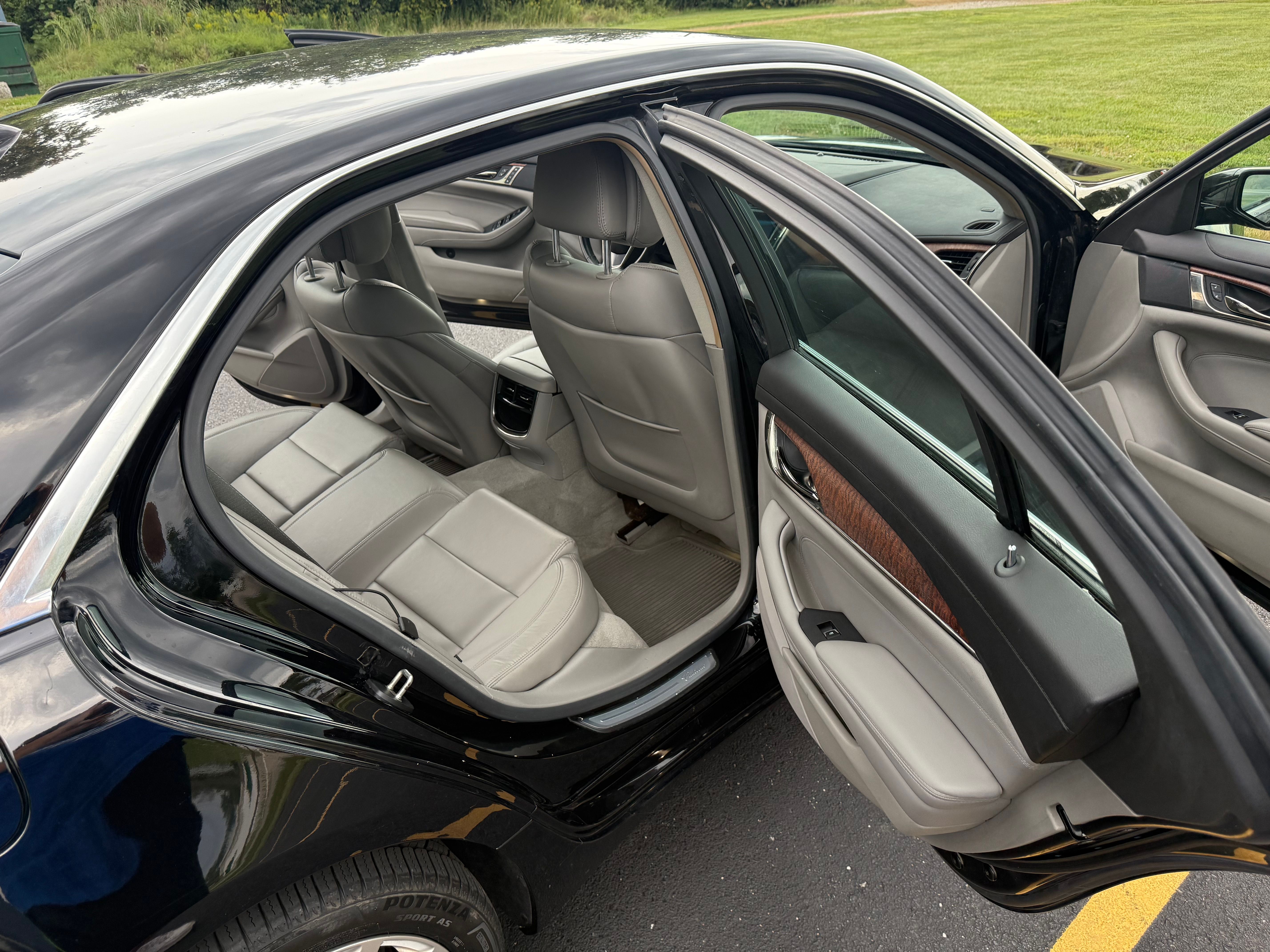 Used 2014 Cadillac CTS AWD Sedan image 12