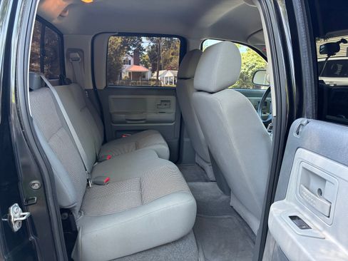 Used 2007 Dodge Dakota SLT w/ Sport Appearance Group AWD/4WD image 4