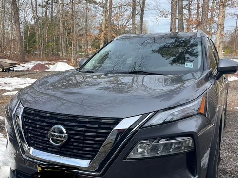 Used 2021 Nissan Rogue SV w/ Premium Package image 9