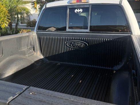 Used 2012 Ford F150 XLT w/ XLT Chrome Pkg image 15