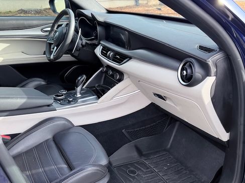 Used 2019 Alfa Romeo Stelvio Ti Sport w/ Quick Order Package 22S Sport image 8