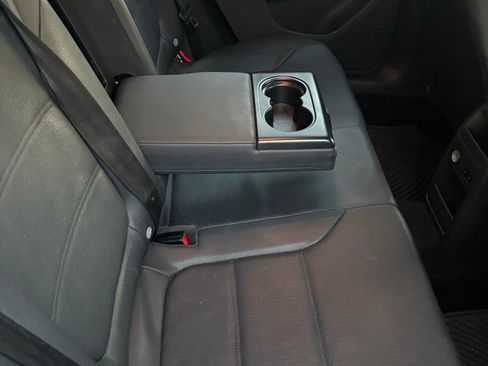 Used 2012 Volkswagen Jetta SEL FWD image 19