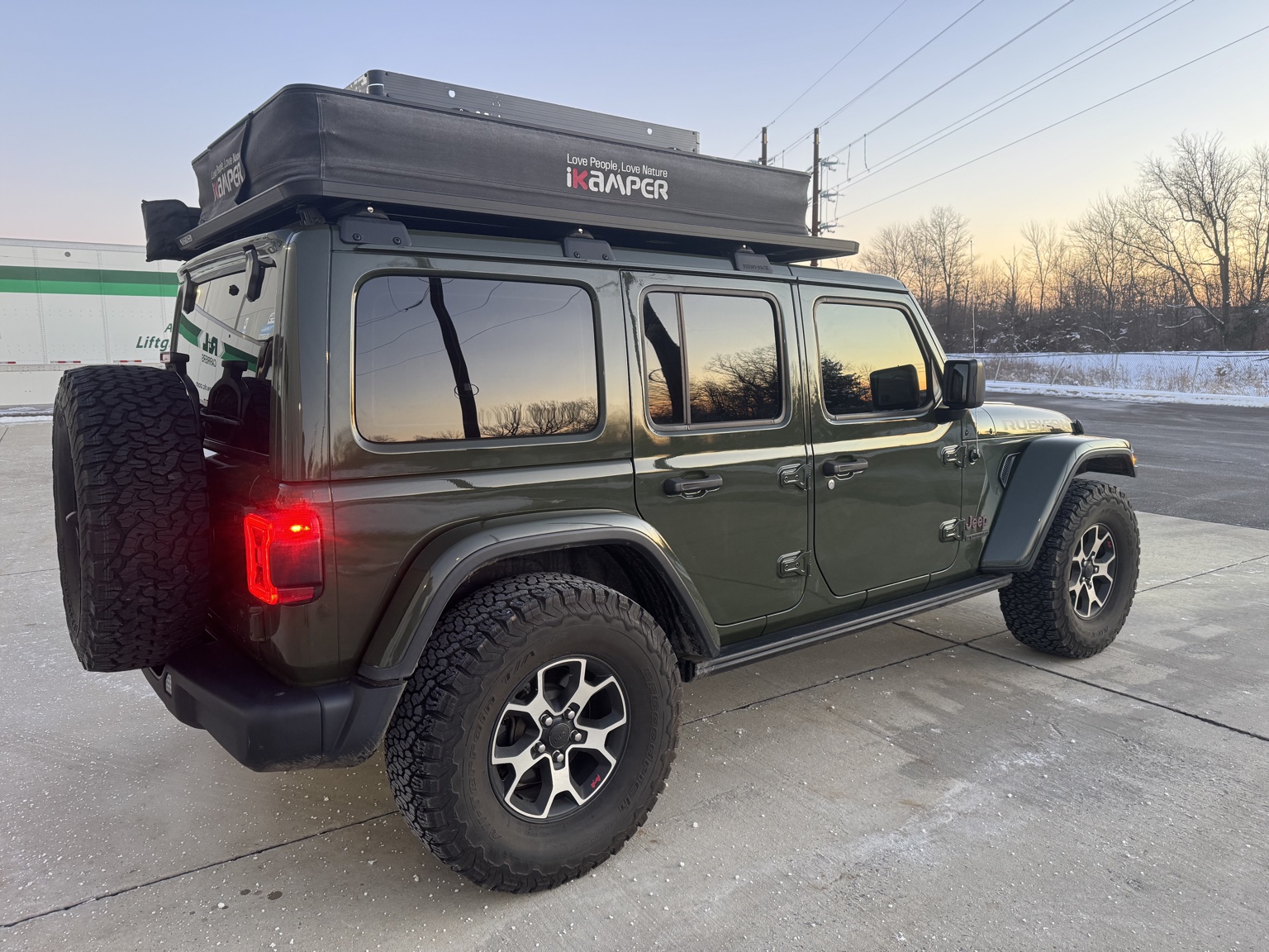 Used 2021 Jeep Wrangler Unlimited Rubicon AWD/4WD image 9
