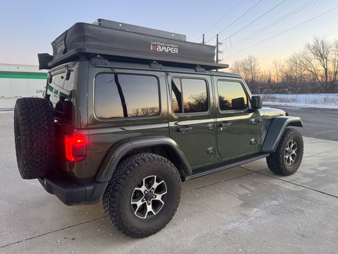 Used 2021 Jeep Wrangler Unlimited Rubicon AWD/4WD image 9