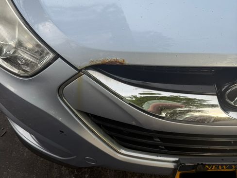 Used 2013 Hyundai Tucson Limited w/ Premium Pkg AWD/4WD image 9