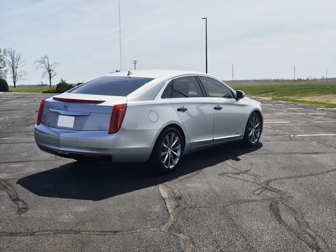 Used 2014 Cadillac XTS image 11