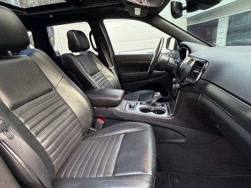 Used 2020 Jeep Grand Cherokee Limited X image 17