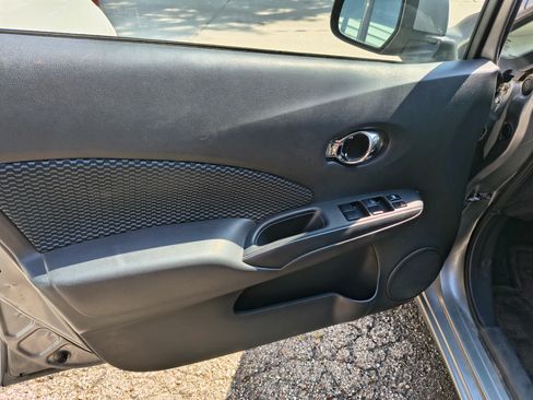 Used 2014 Nissan Versa Note SV FWD image 11