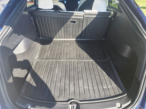 Used 2020 Tesla Model Y Performance image 12