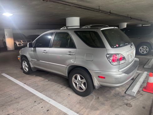 Used 2001 Lexus RX 300 FWD image 1