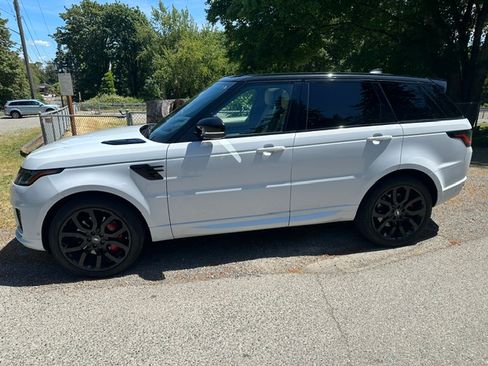 Used 2020 Land Rover Range Rover Sport HSE Dynamic AWD/4WD image 4