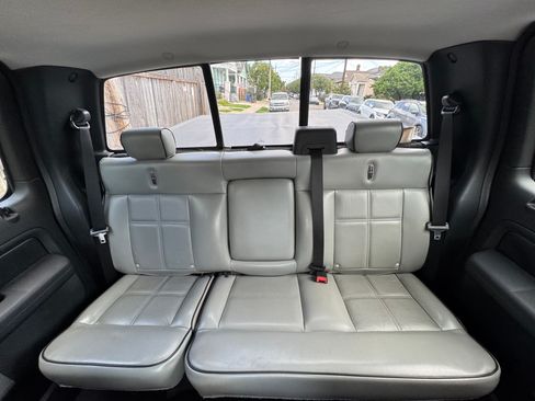 Used 2007 Lincoln Mark LT 2WD image 25