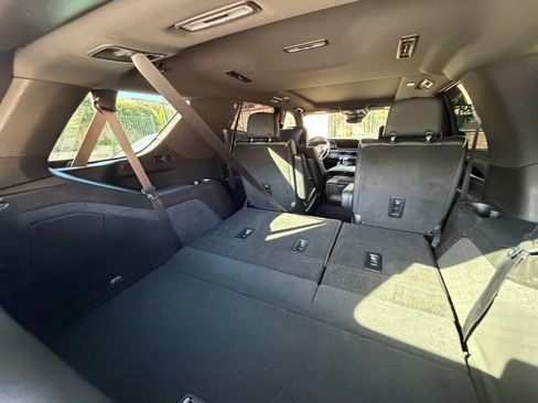 Used 2023 Cadillac Escalade Sport AWD/4WD image 9