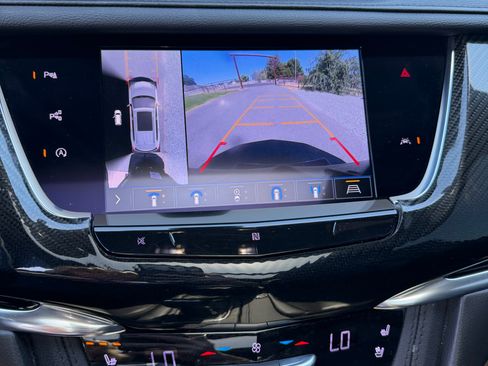 Used 2020 Cadillac XT6 Sport AWD/4WD image 12