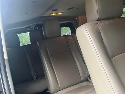 Used 2018 Nissan NV 3500 SL RWD image 19