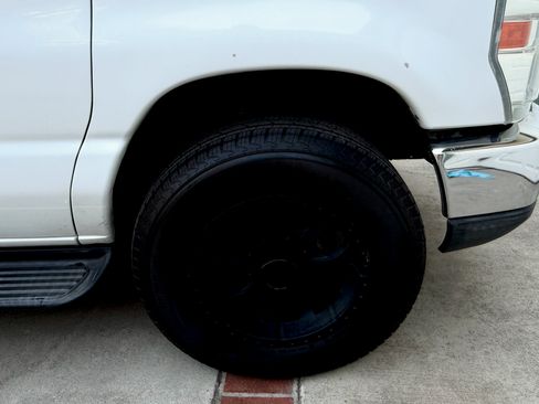 Used 2014 Ford E-150 and Econoline 150 Wagon image 14