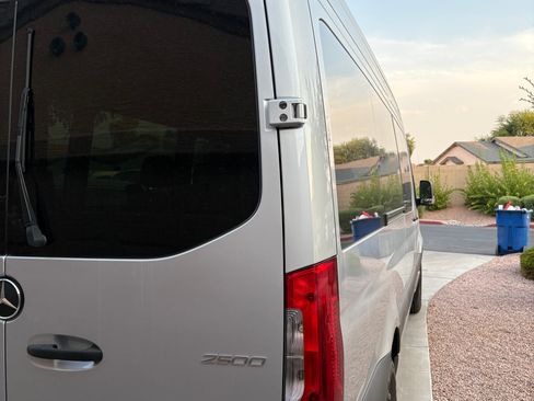 Used 2024 Mercedes-Benz Sprinter 2500 image 8