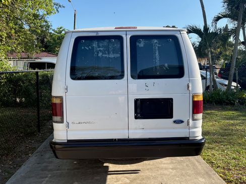 Used 1994 Ford E-350 and Econoline 350 Club Wagon RWD image 13