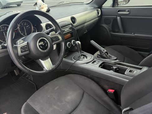 Used 2011 MAZDA MX-5 Miata Touring image 6