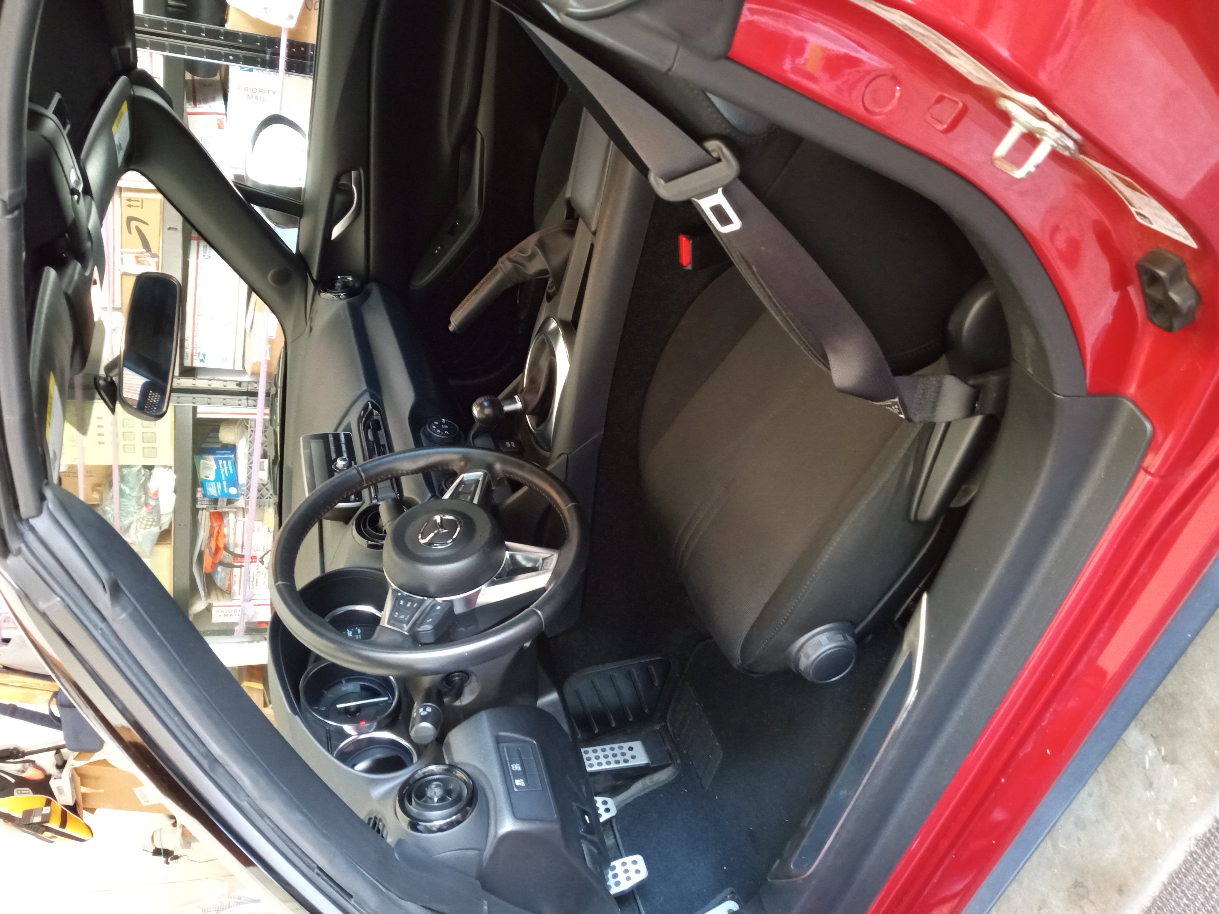 Used 2017 MAZDA MX-5 Miata Sport w/ Interior Package RWD image 18