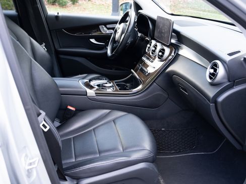 Used 2016 Mercedes-Benz GLC 300 4MATIC image 11