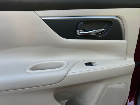 Used 2015 Nissan Altima 2.5 S w/ Power Driver Seat Package image 12