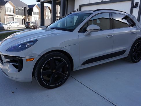 Used 2019 Porsche Macan S image 1