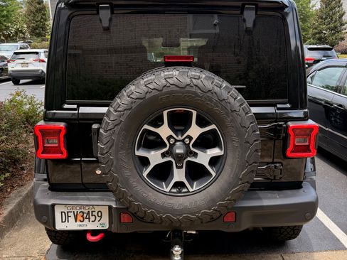 Used 2019 Jeep Wrangler Unlimited Rubicon AWD/4WD image 5