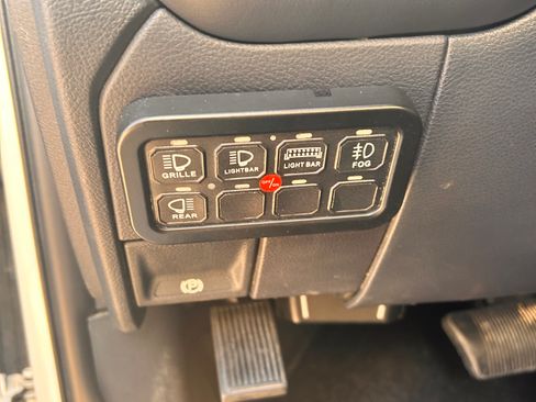 Used 2019 RAM 2500 Limited image 13