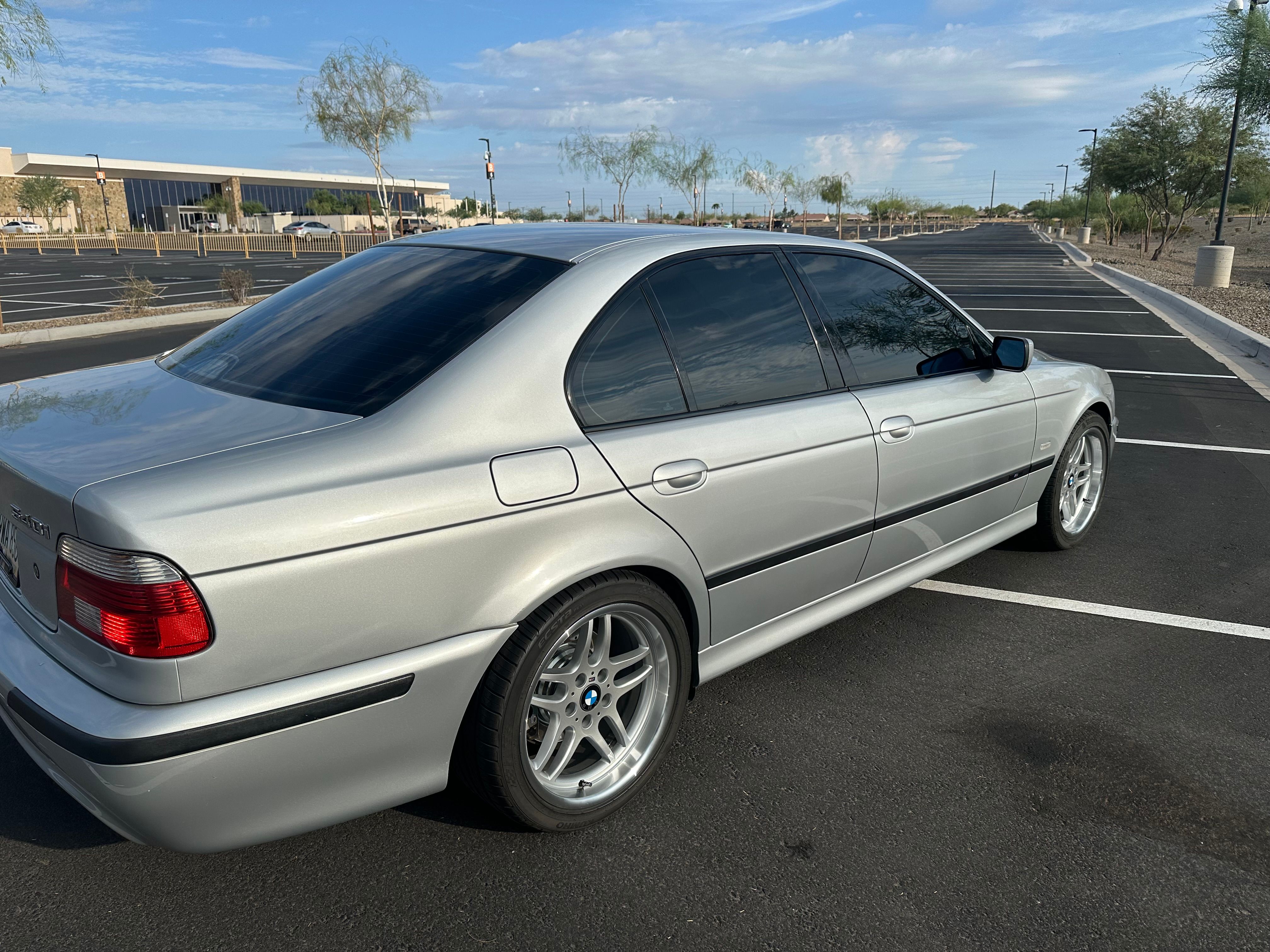 Used 2003 BMW 540i Sedan RWD image 2