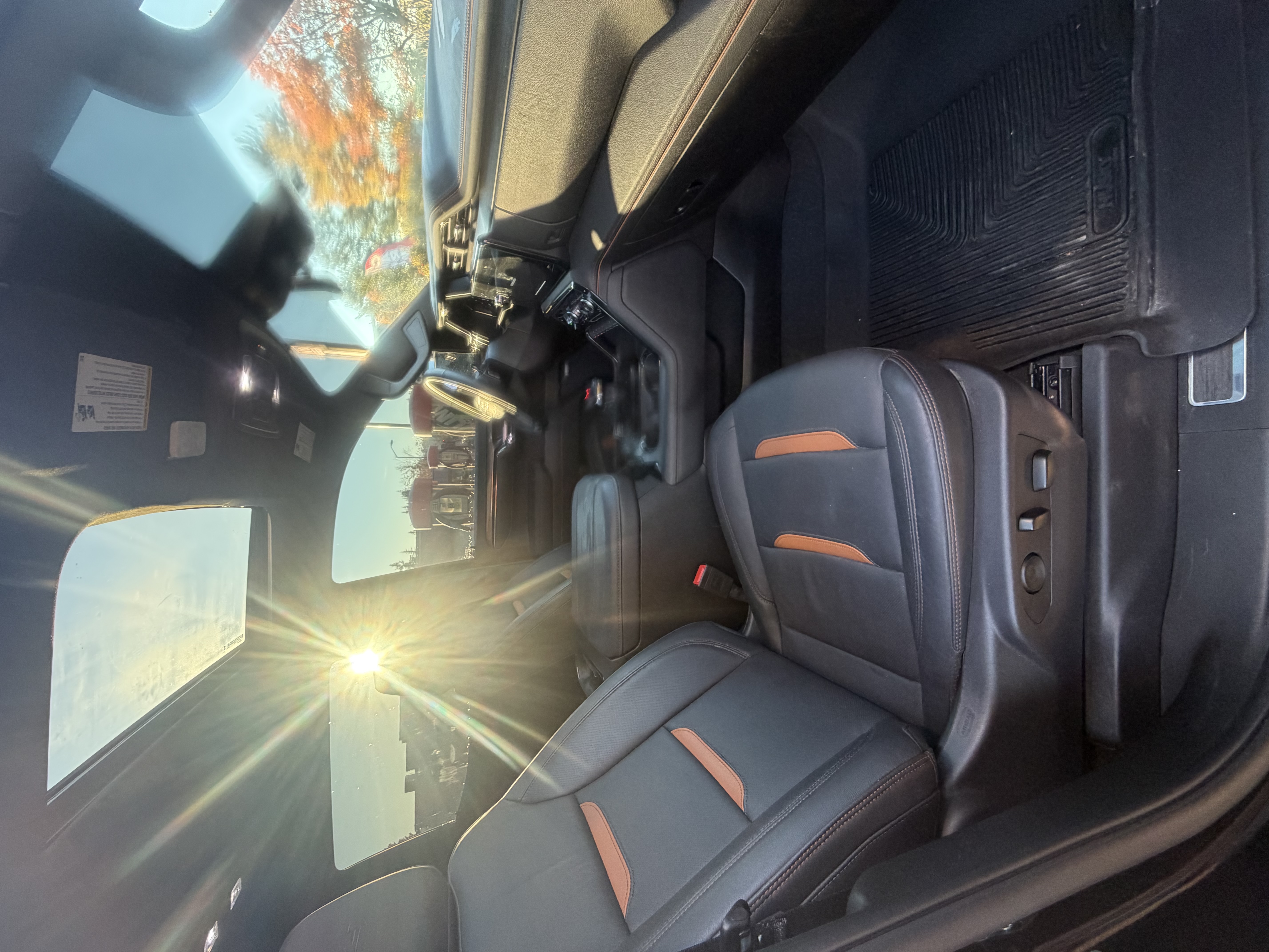 Used 2025 GMC Sierra 1500 AT4 w/ AT4 Premium Package AWD/4WD image 9