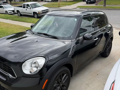 Used 2014 MINI Cooper Countryman S FWD image 2