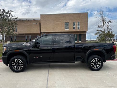 Used 2023 GMC Sierra 2500 AT4 w/ AT4 Premium Plus Package image 1