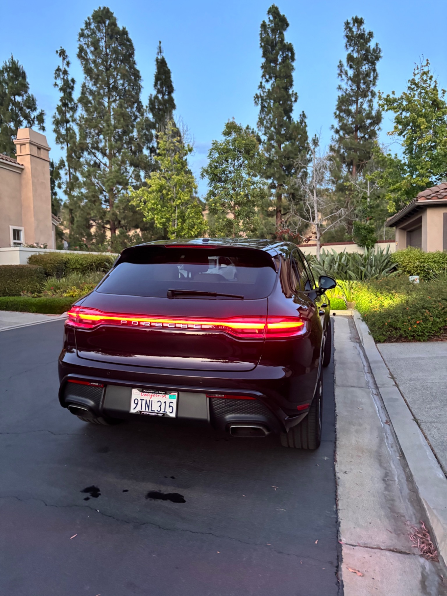 Used 2024 Porsche Macan AWD/4WD image 12