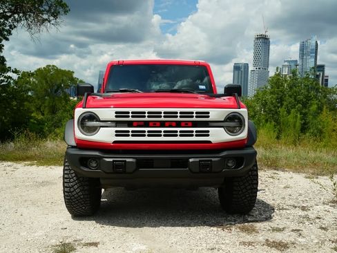 Used 2024 Ford Bronco Heritage Edition image 11